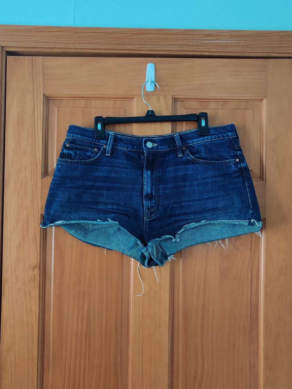 Mother  Women's The Dodger Short Short Fray Size L/XL